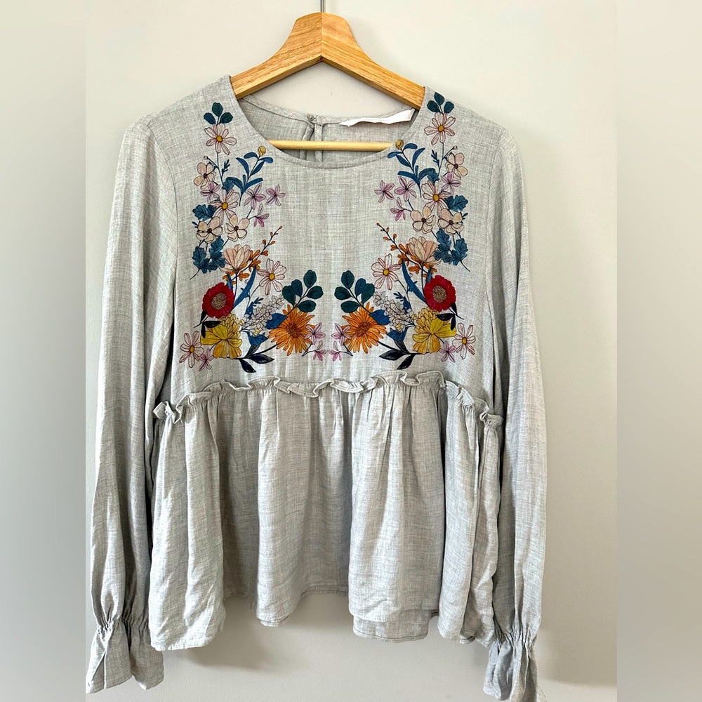 Zara Light Gray Floral Peplum Blouse